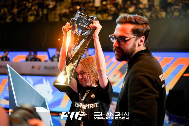 GEN官宣和英超俱乐部曼城延长合作，在S14前开展一系列活动