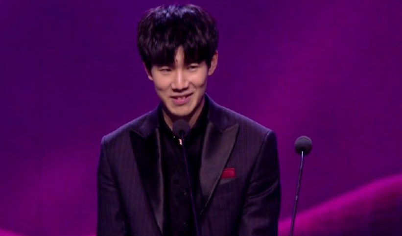 青花瓷海外拜年礼：海内存知己，天涯若比邻