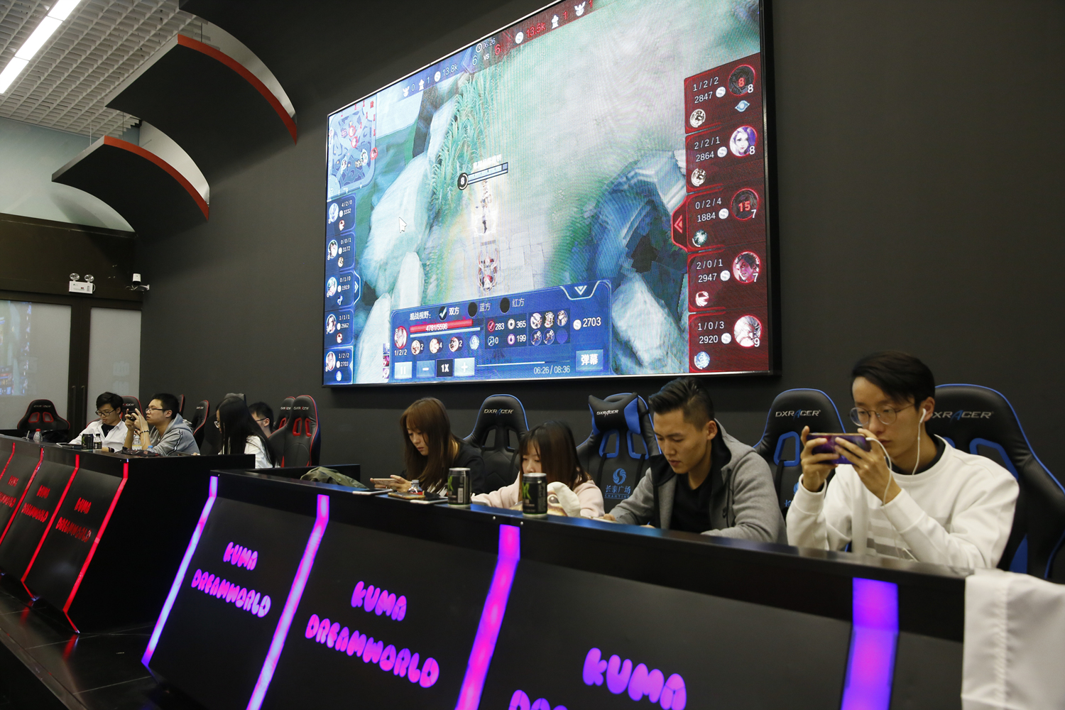 Leviatán VALORANT benches demon1 and rossy