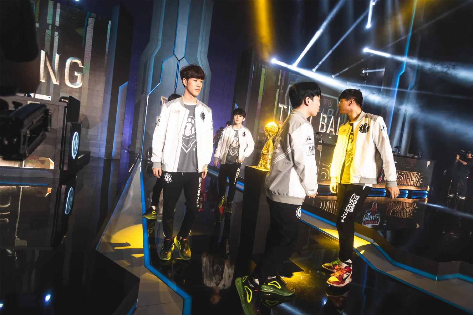 LCK国宝级上单S11将来LPL？转会期每天都有新瓜吃